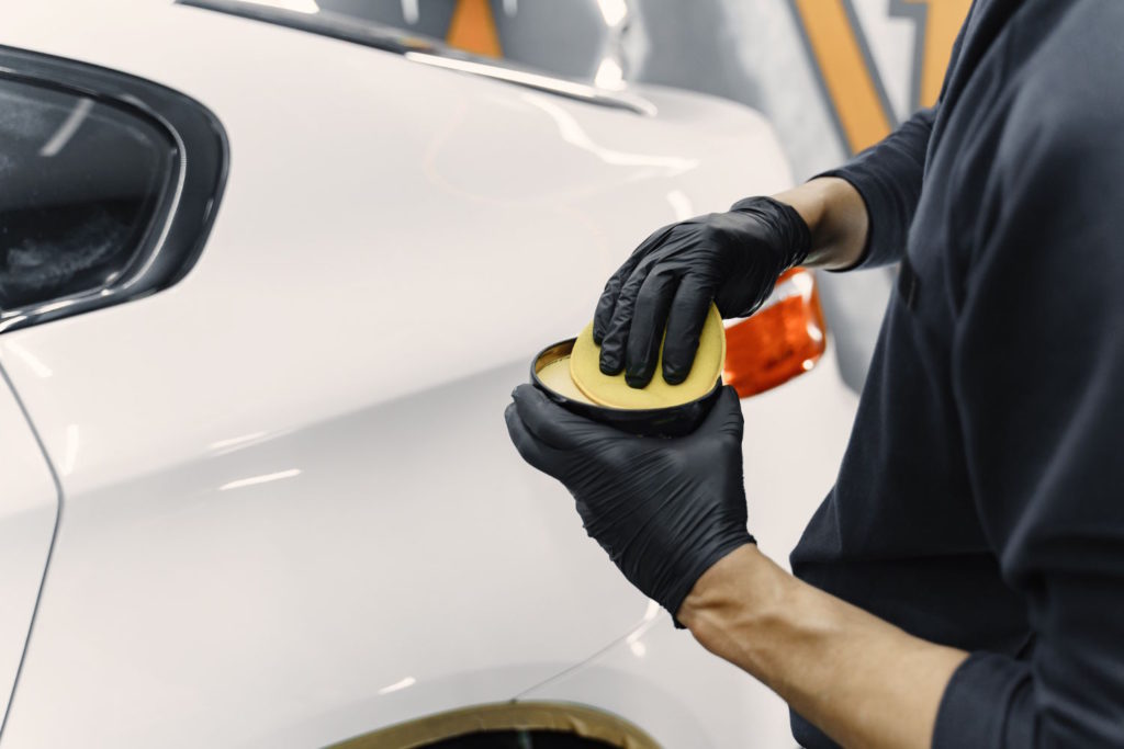 Powłoka ceramiczna to jeden z najnowszych osiągnięć w dziedzinie ochrony lakieru samochodowego.